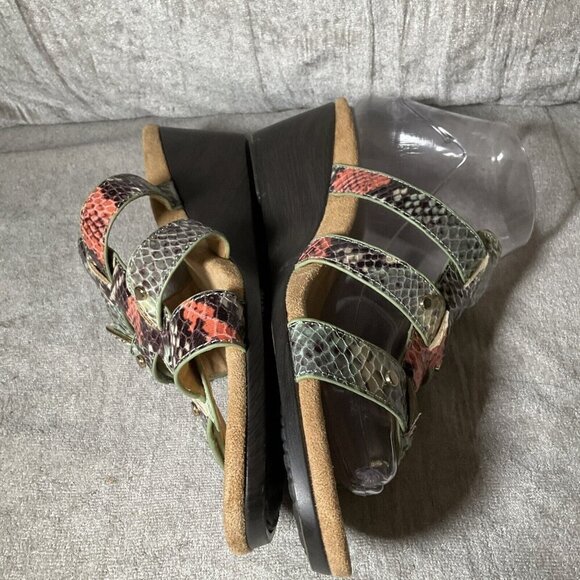 Vionic Sandals Women’s Size 8 Multi Color Snakeskin print Wedge  Strappy EUC - Picture 3 of 14
